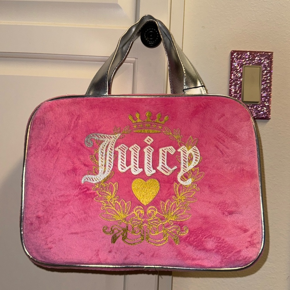 Bubble gum pink Juicy Couture hanging cosmetic bag
